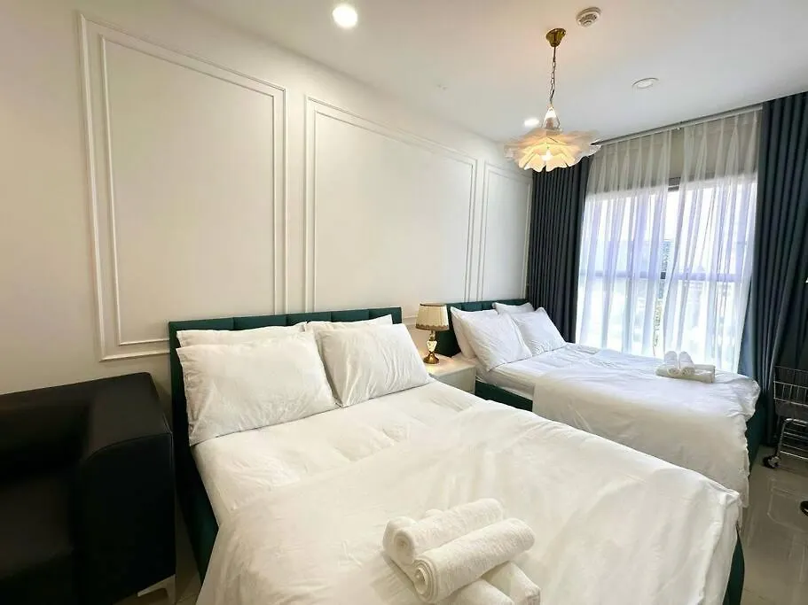 New Saigon Royal Luxury Condo 4Pax Best City View Ho Chi Minh City