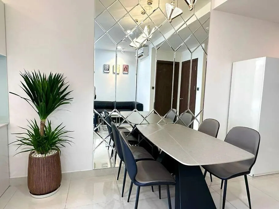 New Saigon Royal Luxury Condo 4Pax Best City View Ho Chi Minh City