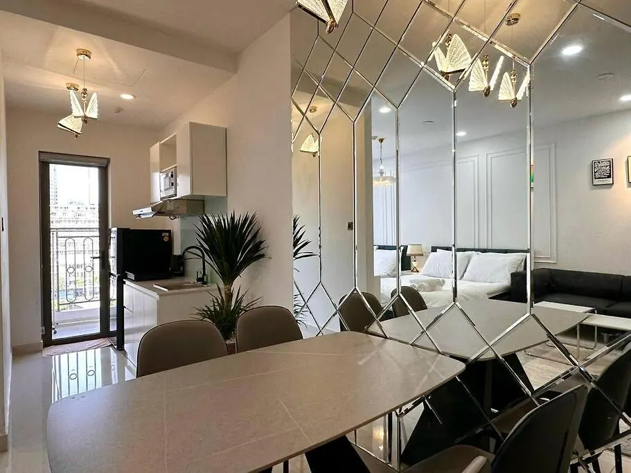 New Saigon Royal Luxury Condo 4Pax Best City View Ho Chi Minh City 0*,  Vietnam